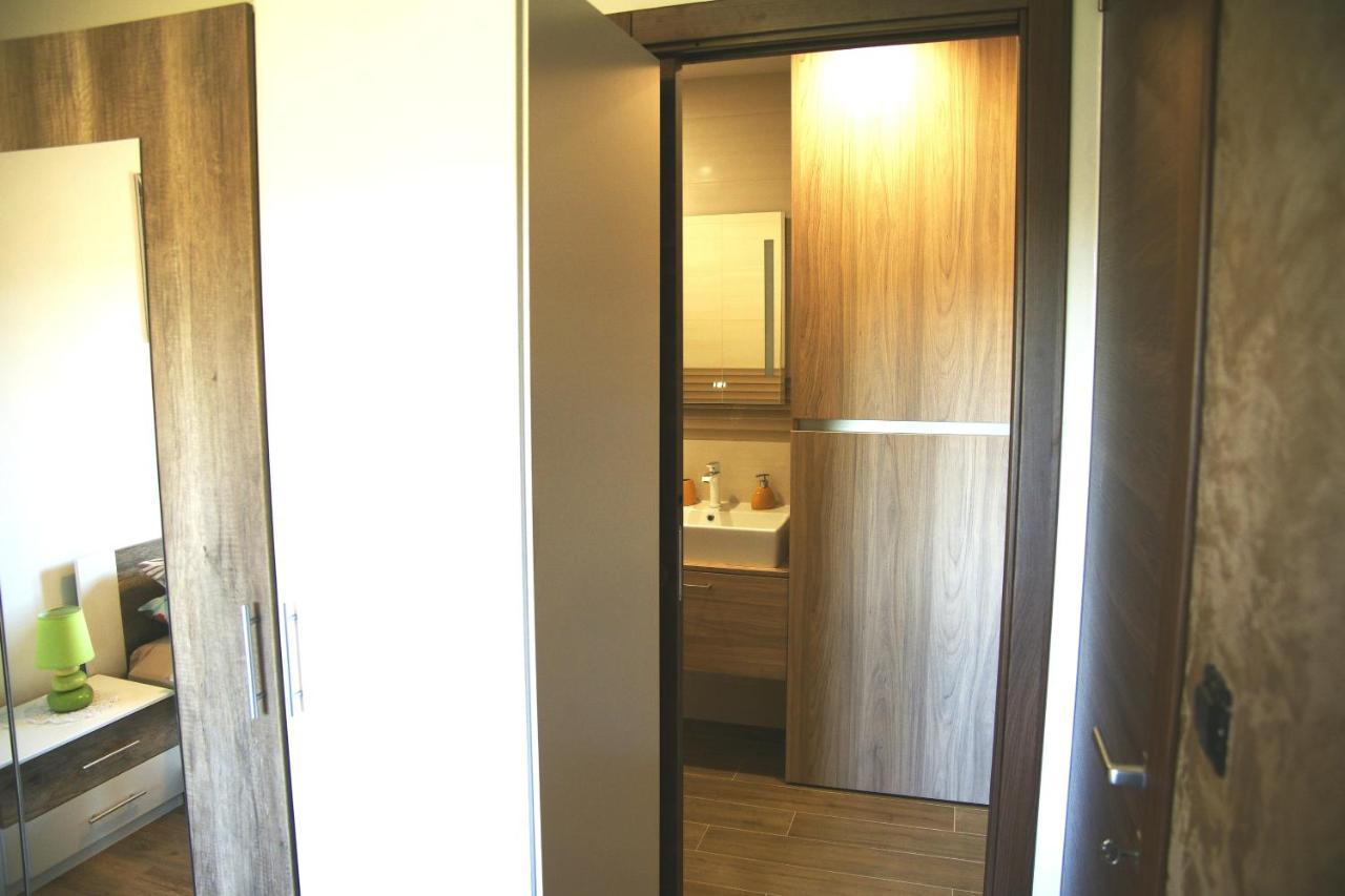 Apartment Grbin Pola Esterno foto