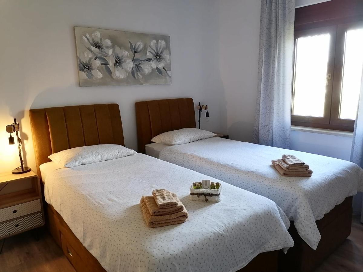 Apartment Grbin Pola Esterno foto